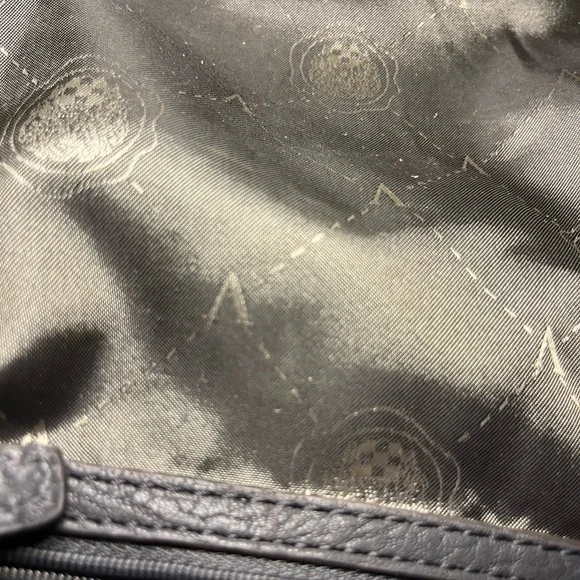 Vince Camuto Black Pebbled Leather Shoulder Bag with Gold Chain Detail - Picture 10 of 12